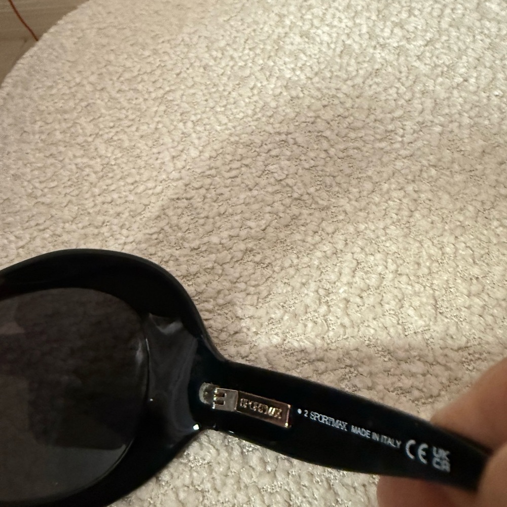 Sportmax Oversized Black Round Women’s Sunglasses - Picture 4 of 4